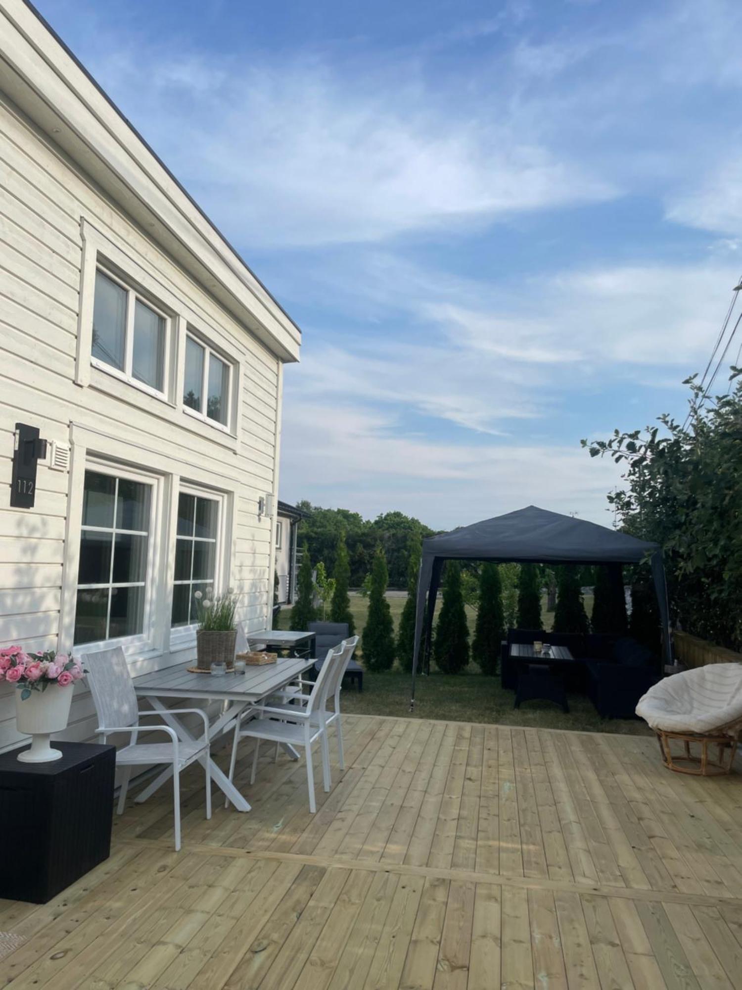 Villa Ett Nytt Fraesch Hus Utanfoer Stockholm Naera Arlanda Rosersberg Esterno foto