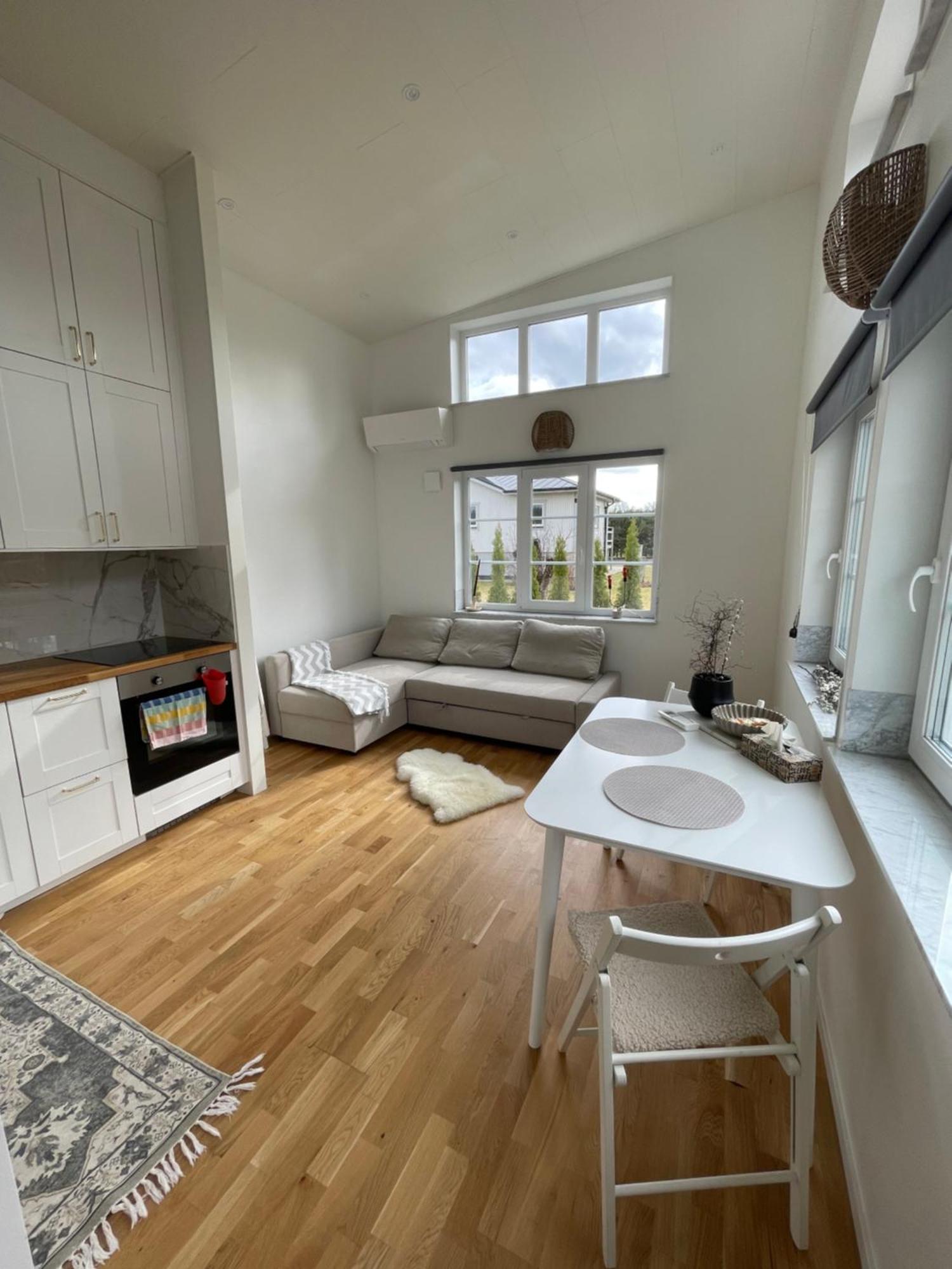 Villa Ett Nytt Fraesch Hus Utanfoer Stockholm Naera Arlanda Rosersberg Esterno foto